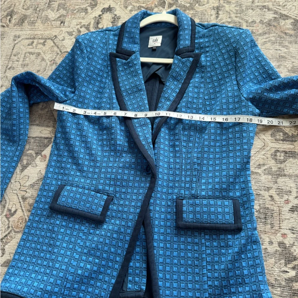Cabi Scholarship Blue Blazer, Size Medium - Picture 5 of 11